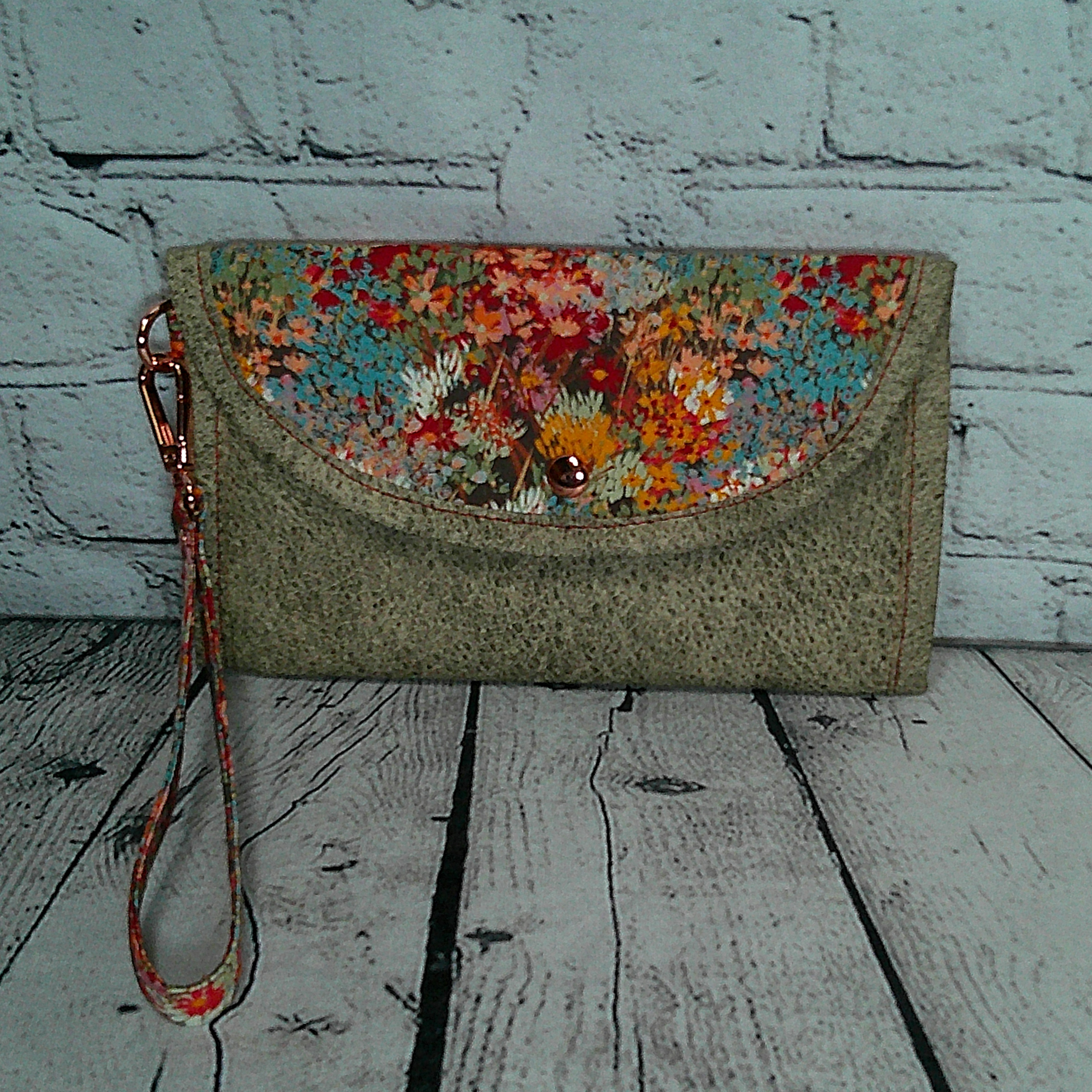Large RFID Wristlet Wallet - Floral