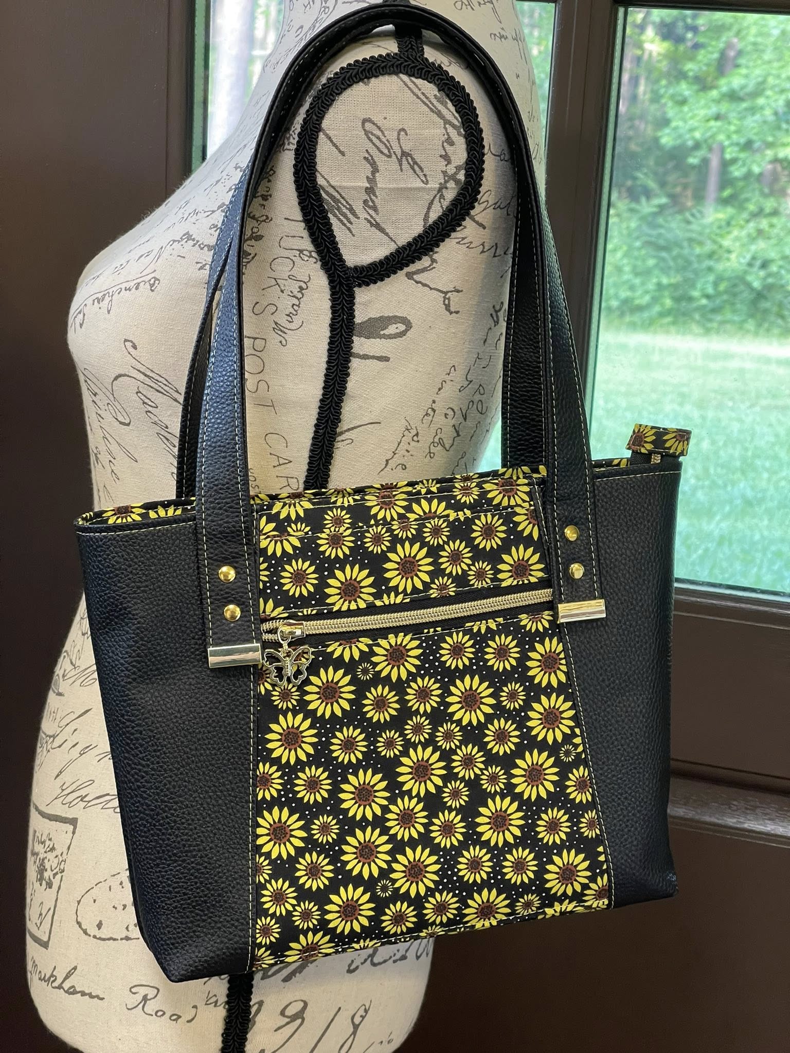 Small Zipper Tote - Sunflower Black Faux Leather