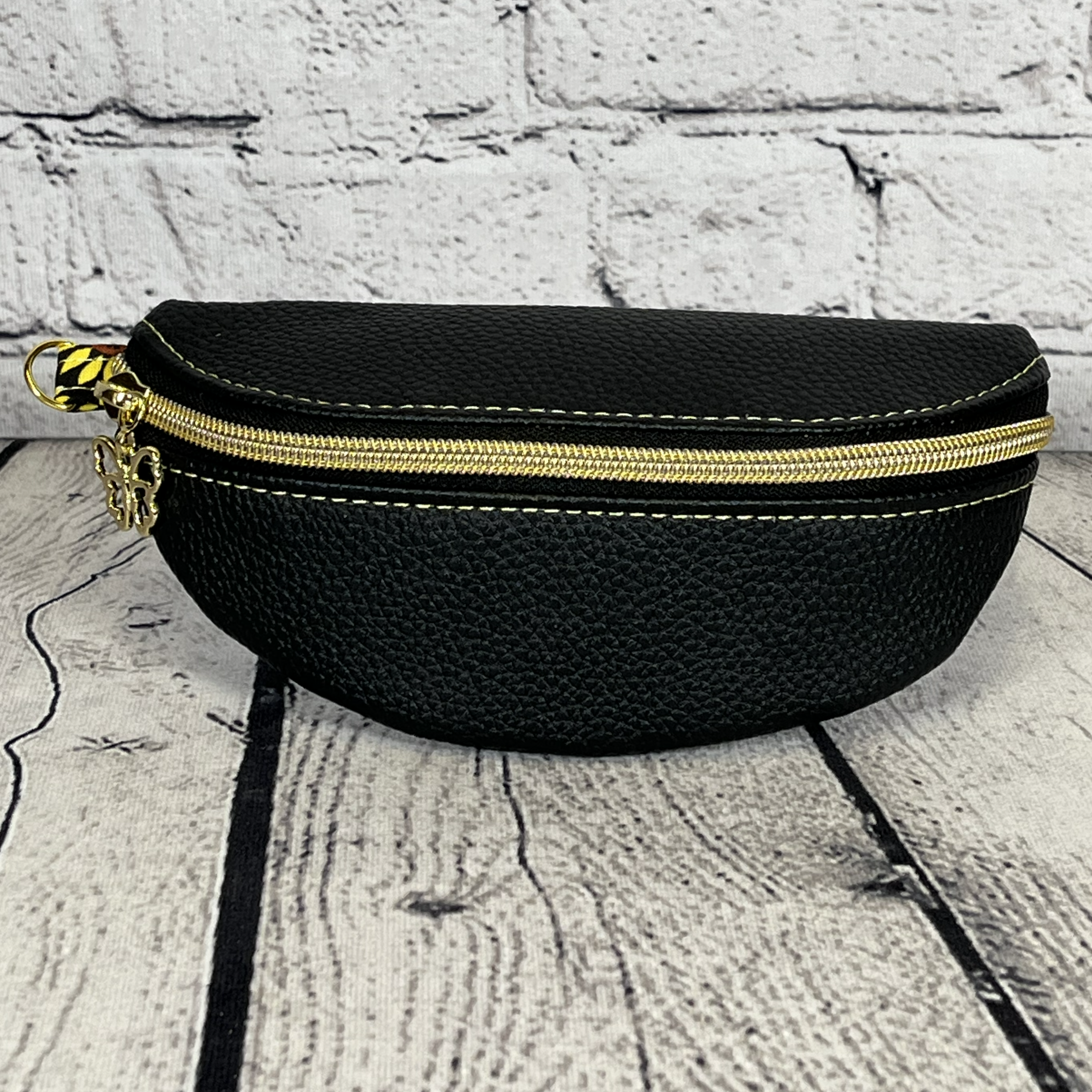 Ellie Sunglasses Case - Black & Yellow Sunflower