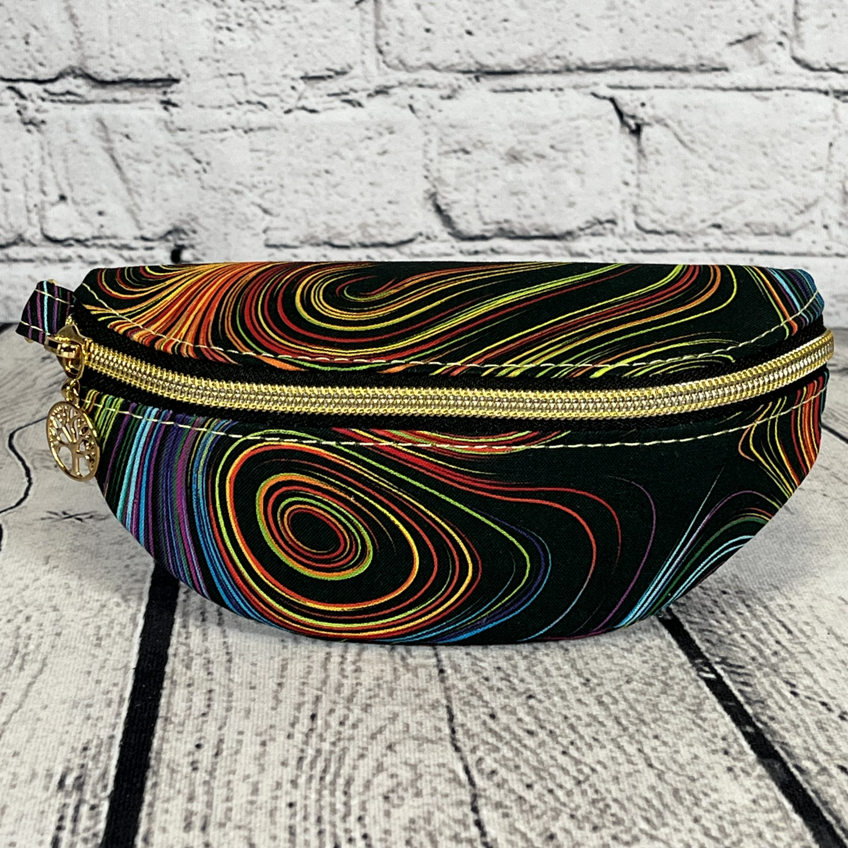 Ellie Sunglasses Case - Color Wave