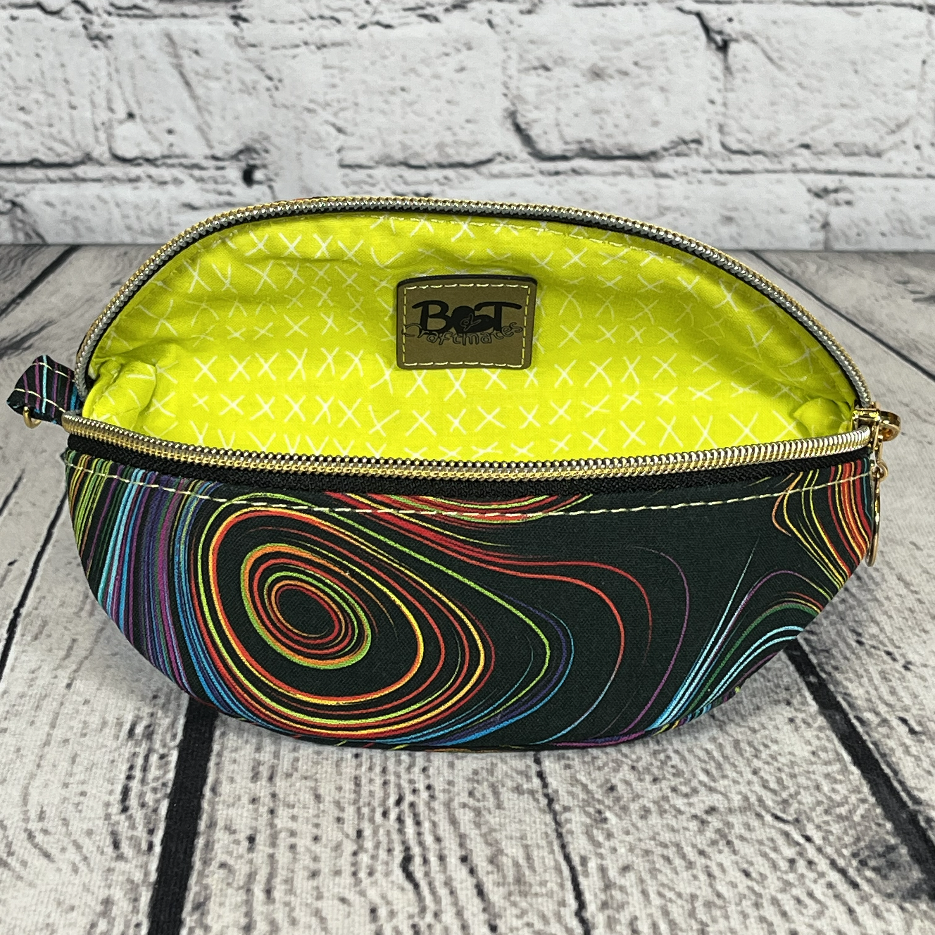 Ellie Sunglasses Case - Color Wave