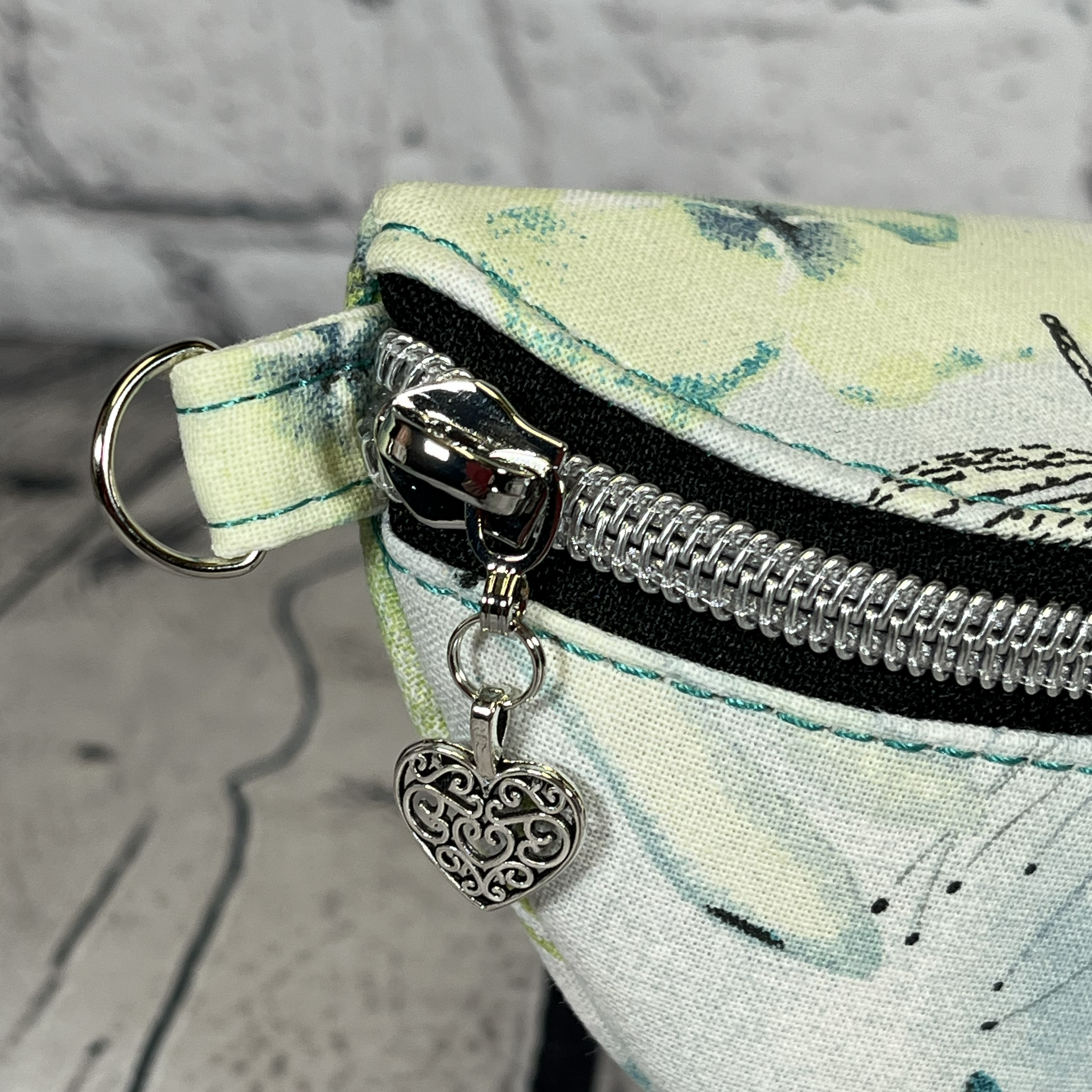 Ellie Sunglasses Case - Dragonfly