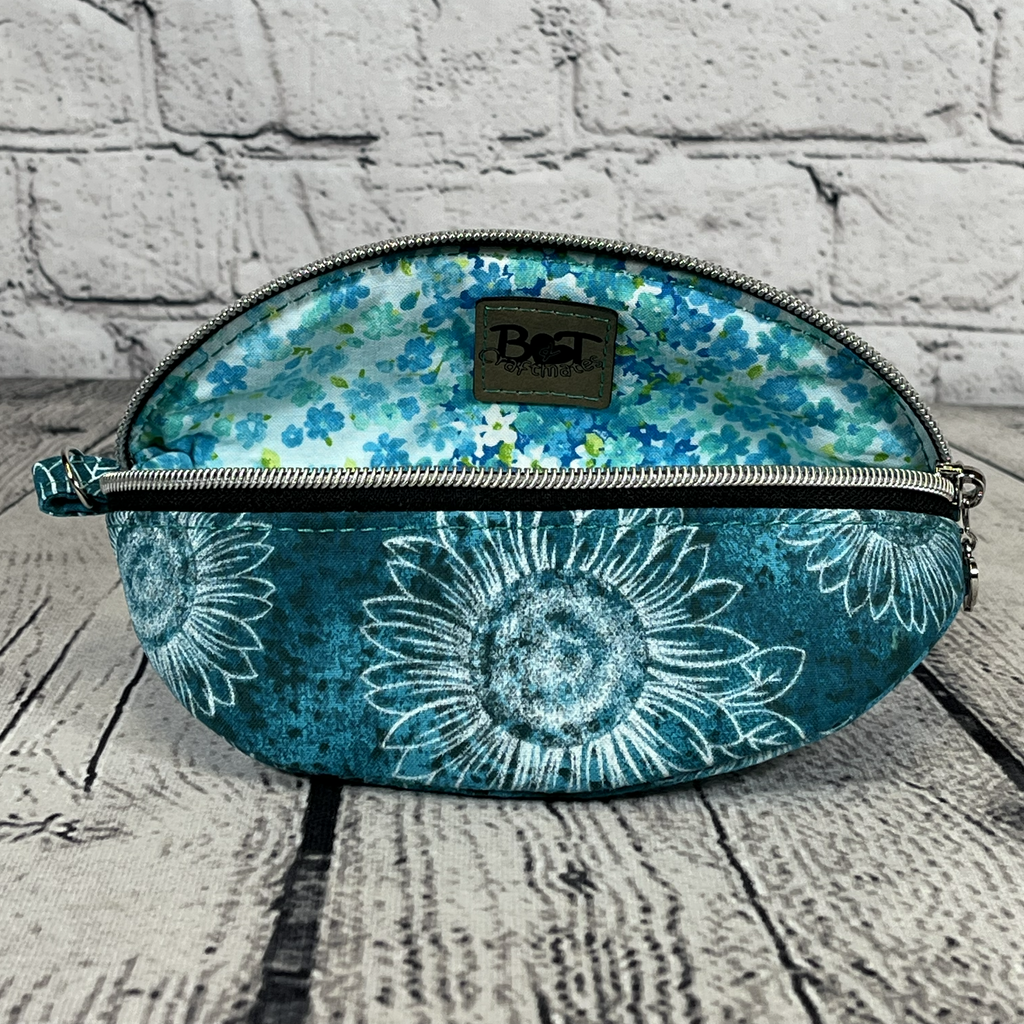 Ellie Sunglasses Case - Teal & White Sunflower