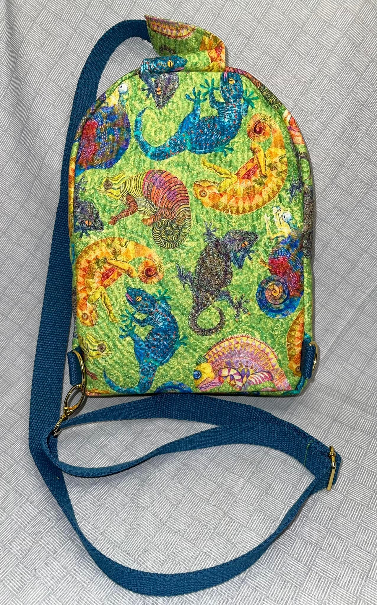 Small Crossbody Chest-pack - Lizard