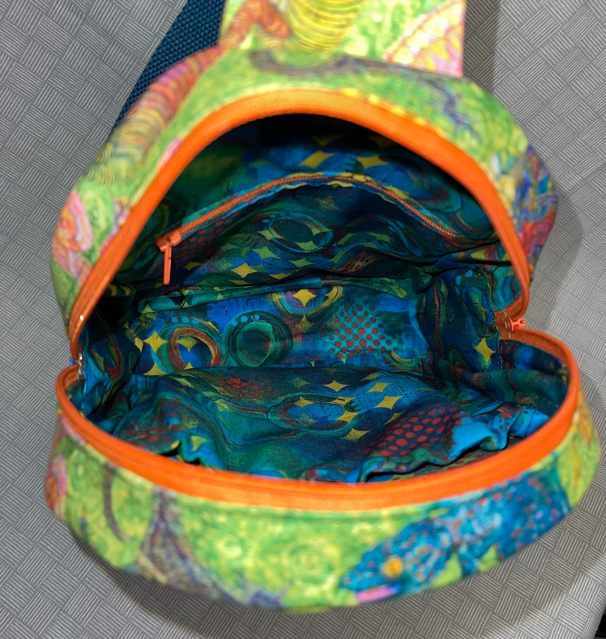 Small Crossbody Chest-pack - Lizard